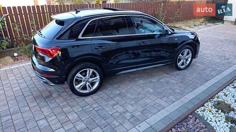 Внедорожник / Кроссовер Audi Q3 2019 в Стрые