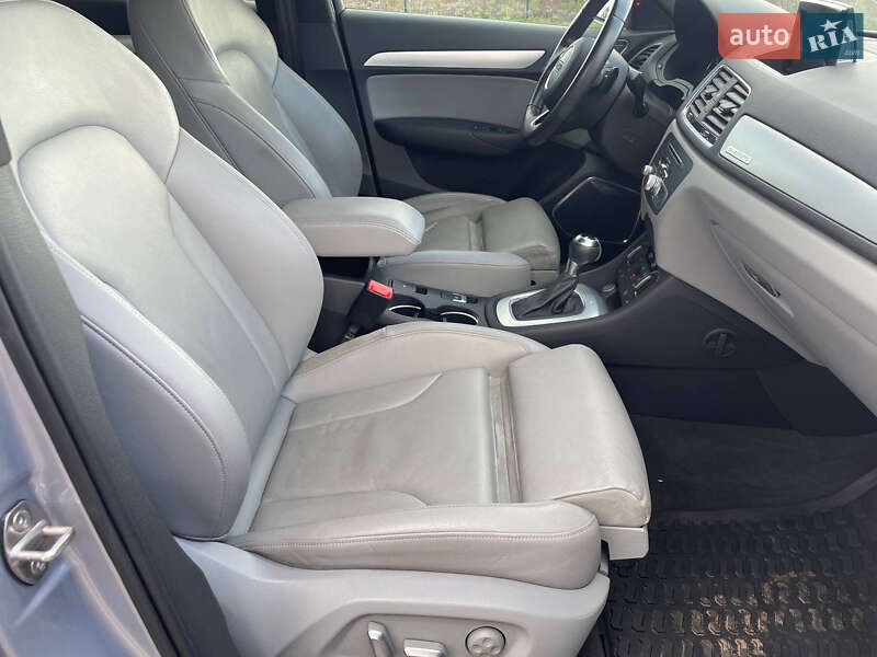 Внедорожник / Кроссовер Audi Q3 2016 в Ровно