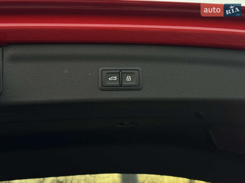 Позашляховик / Кросовер Audi Q3 2021 в Львові