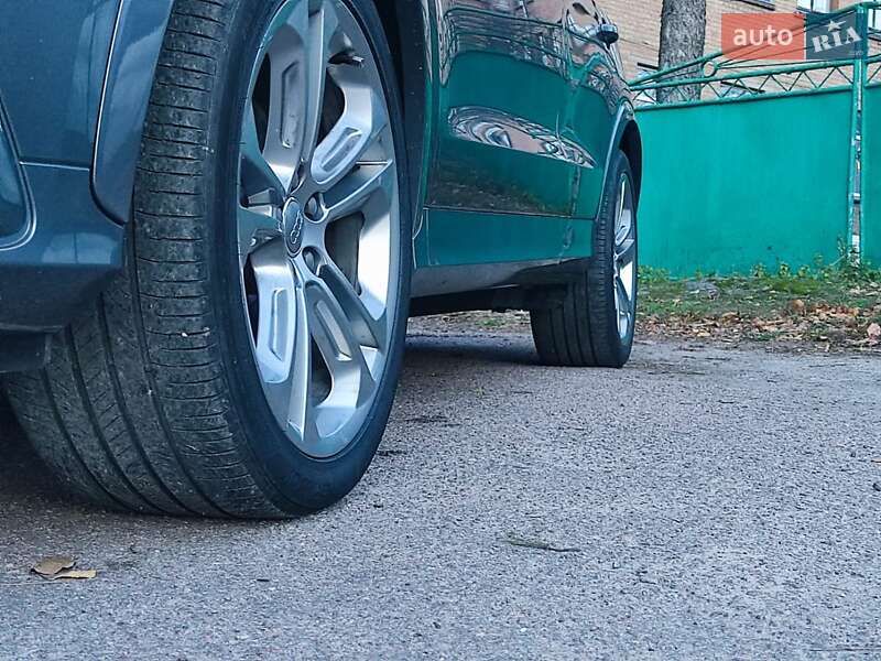 Внедорожник / Кроссовер Audi Q3 2014 в Бердичеве