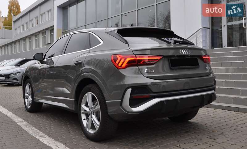 Внедорожник / Кроссовер Audi Q3 2020 в Одессе