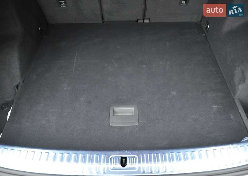 Внедорожник / Кроссовер Audi Q3 2020 в Одессе