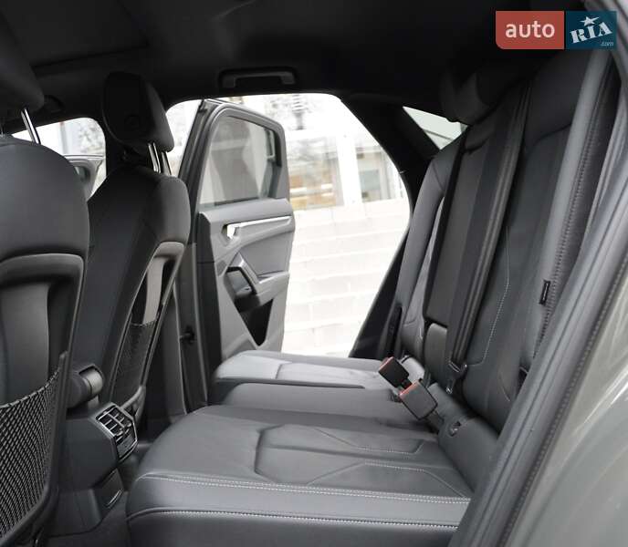 Внедорожник / Кроссовер Audi Q3 2020 в Одессе