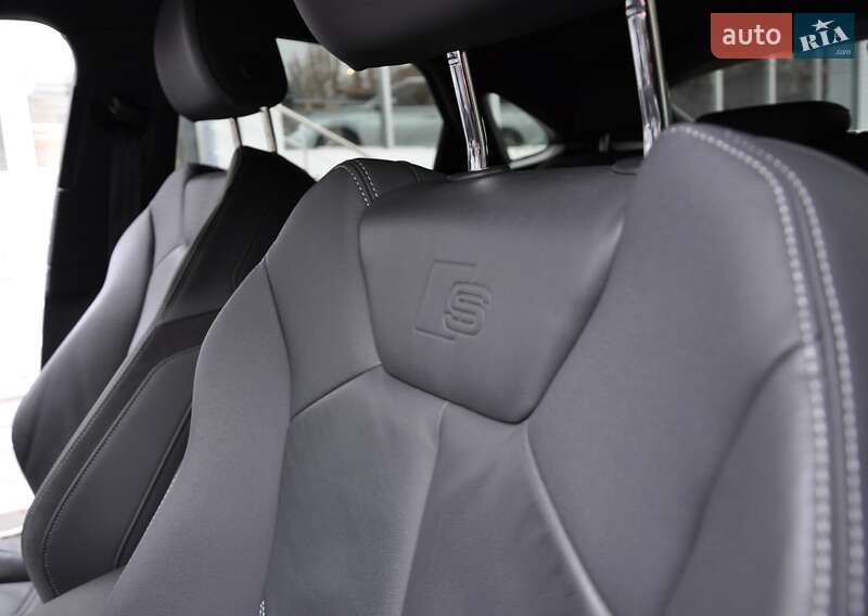 Внедорожник / Кроссовер Audi Q3 2020 в Одессе