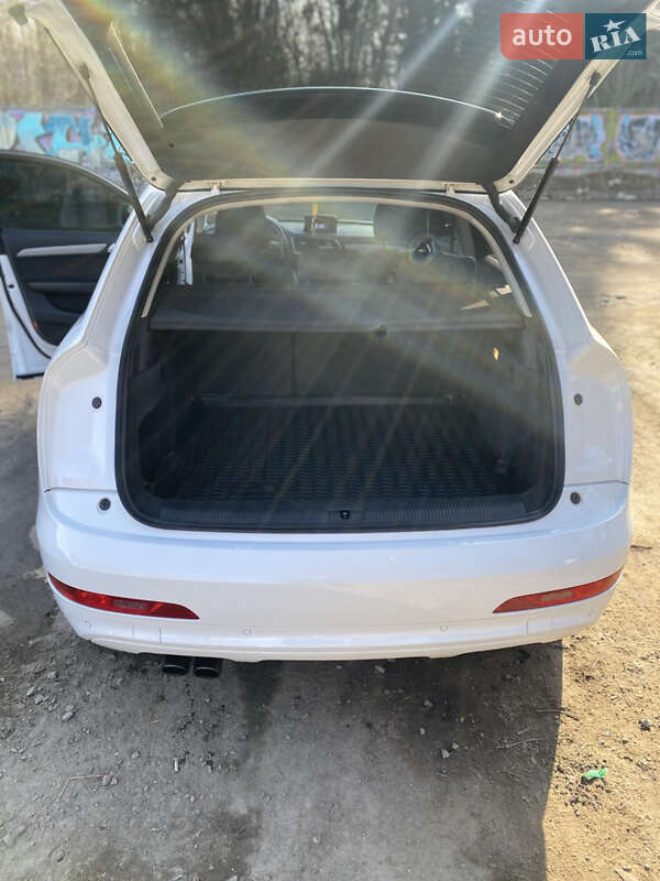 Позашляховик / Кросовер Audi Q3 2012 в Львові