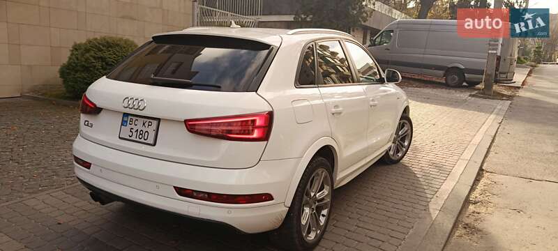 Внедорожник / Кроссовер Audi Q3 2017 в Львове