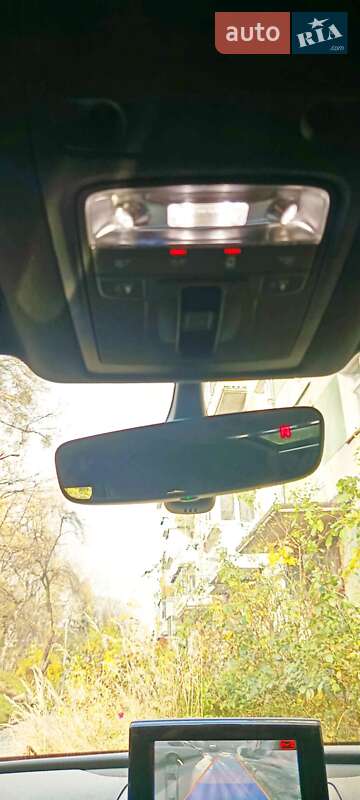 Внедорожник / Кроссовер Audi Q3 2017 в Львове