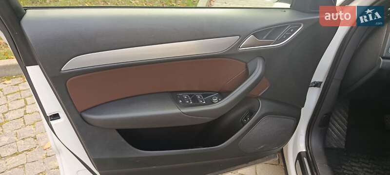 Внедорожник / Кроссовер Audi Q3 2017 в Львове