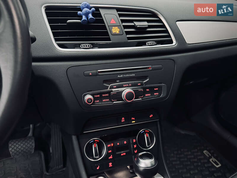 Позашляховик / Кросовер Audi Q3 2017 в Одесі