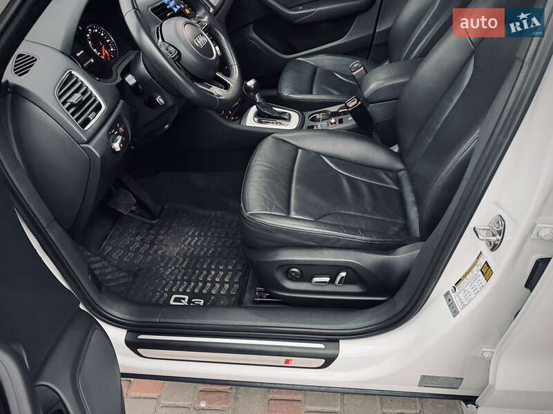 Позашляховик / Кросовер Audi Q3 2017 в Одесі