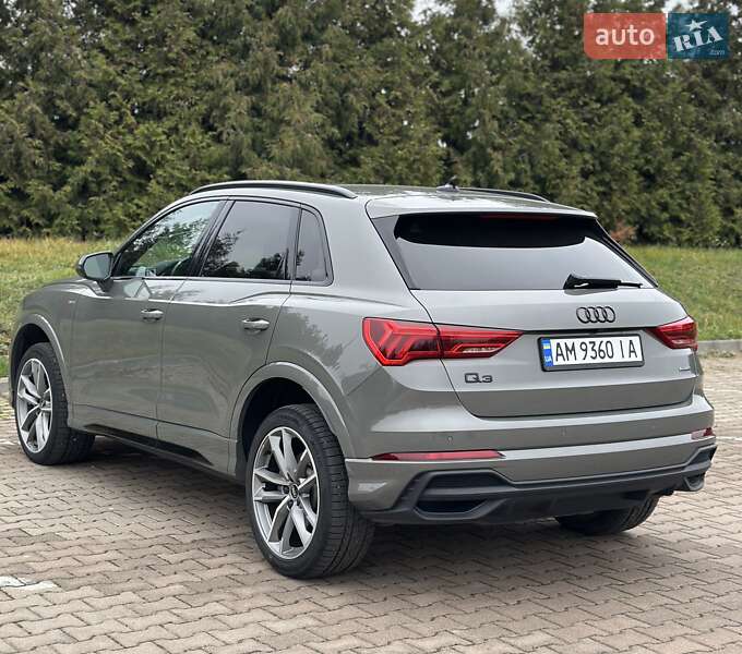 Внедорожник / Кроссовер Audi Q3 2023 в Киеве