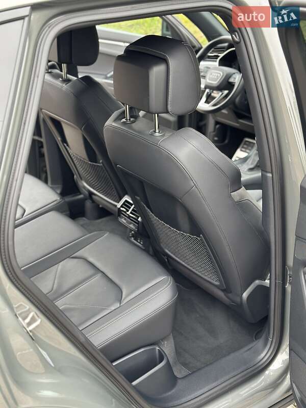 Внедорожник / Кроссовер Audi Q3 2023 в Киеве
