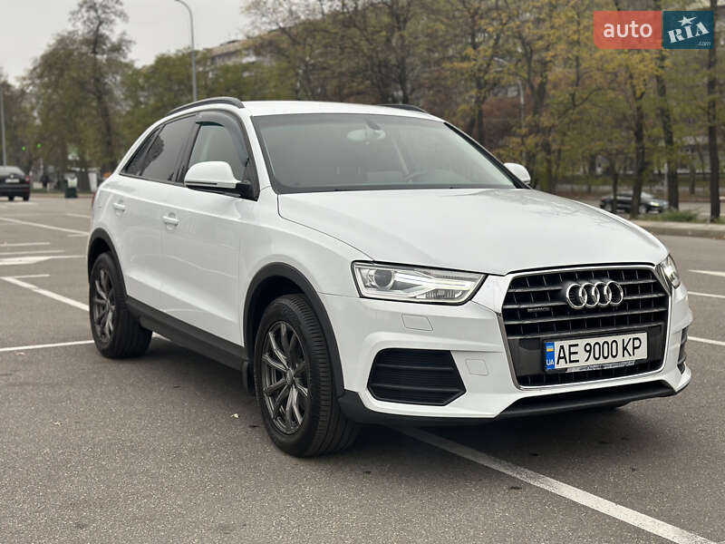 Позашляховик / Кросовер Audi Q3 2015 в Києві