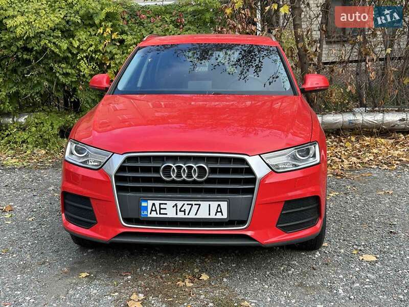 Внедорожник / Кроссовер Audi Q3 2017 в Днепре