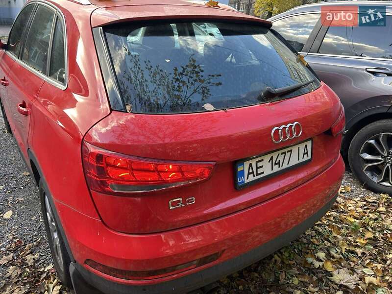 Внедорожник / Кроссовер Audi Q3 2017 в Днепре