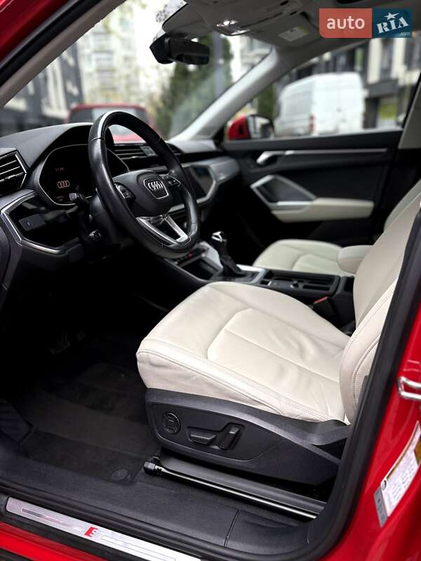 Позашляховик / Кросовер Audi Q3 2020 в Івано-Франківську