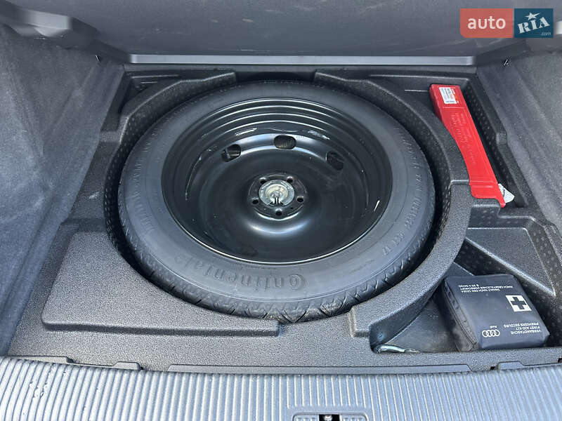 Внедорожник / Кроссовер Audi Q3 2012 в Тернополе фото 26 Внедорожник / Кроссовер Audi Q3 2012 в Тернополе