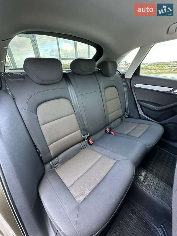 Внедорожник / Кроссовер Audi Q3 2012 в Тернополе фото 32 Внедорожник / Кроссовер Audi Q3 2012 в Тернополе