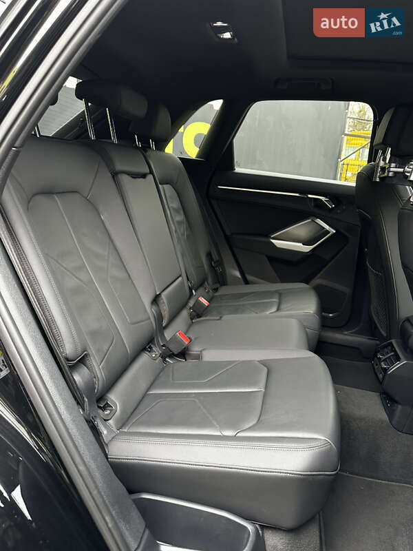 Позашляховик / Кросовер Audi Q3 2019 в Львові фото 18 Позашляховик / Кросовер Audi Q3 2019 в Львові