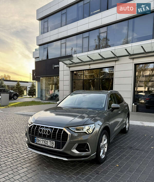 Позашляховик / Кросовер Audi Q3 2019 в Одесі фото 8 Позашляховик / Кросовер Audi Q3 2019 в Одесі