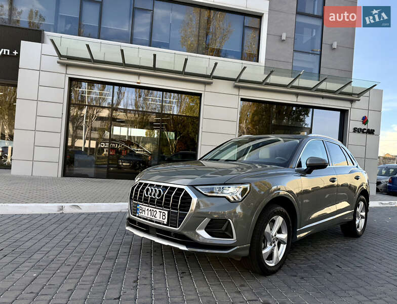 Позашляховик / Кросовер Audi Q3 2019 в Одесі фото 5 Позашляховик / Кросовер Audi Q3 2019 в Одесі