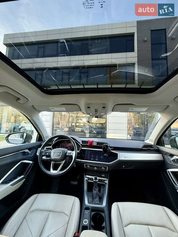 Позашляховик / Кросовер Audi Q3 2019 в Одесі фото 22 Позашляховик / Кросовер Audi Q3 2019 в Одесі
