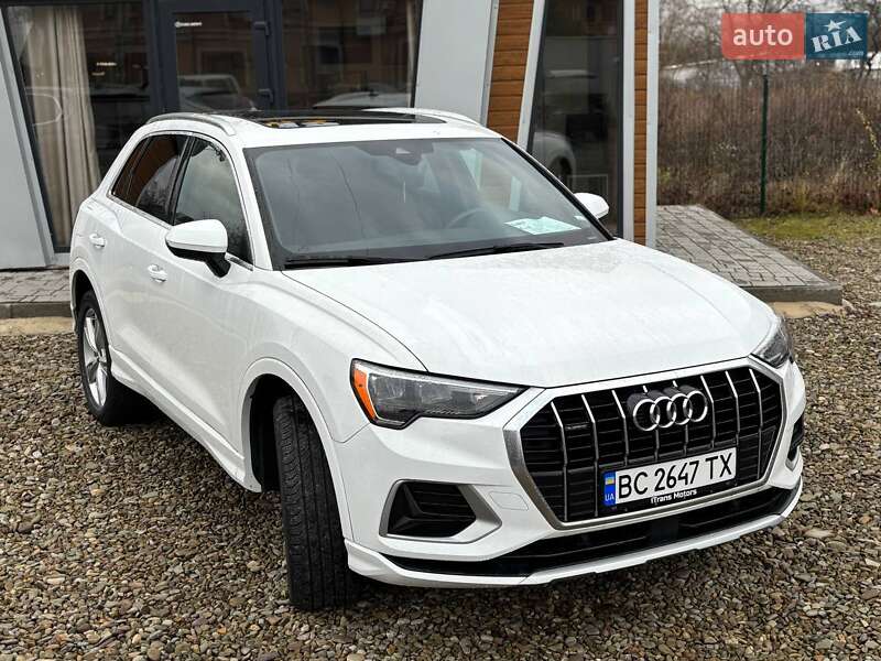 Внедорожник / Кроссовер Audi Q3 2020 в Стрые