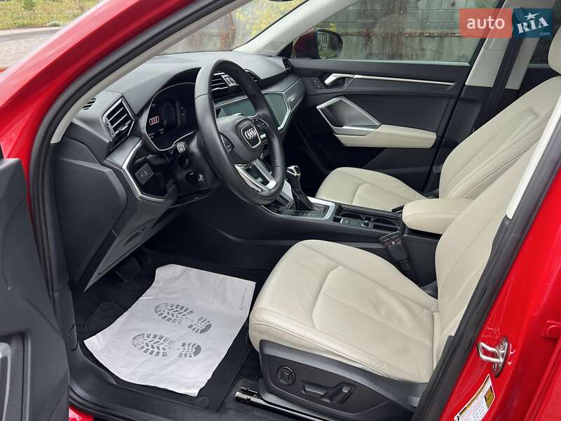 Внедорожник / Кроссовер Audi Q3 2020 в Ровно