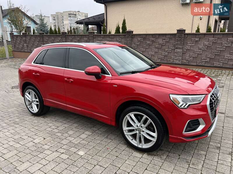 Внедорожник / Кроссовер Audi Q3 2020 в Ровно