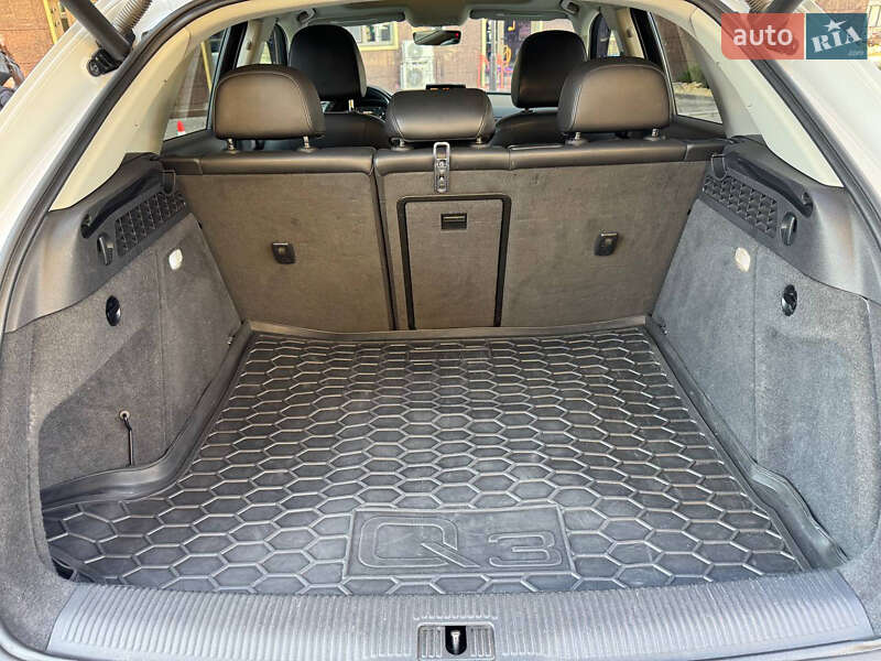 Позашляховик / Кросовер Audi Q3 2015 в Одесі