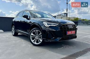 Внедорожник / Кроссовер Audi Q3 2021 в Киеве