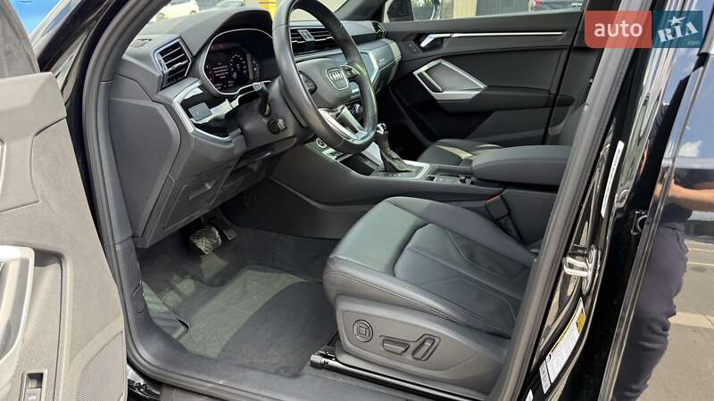 Позашляховик / Кросовер Audi Q3 2021 в Києві фото 10 Позашляховик / Кросовер Audi Q3 2021 в Києві