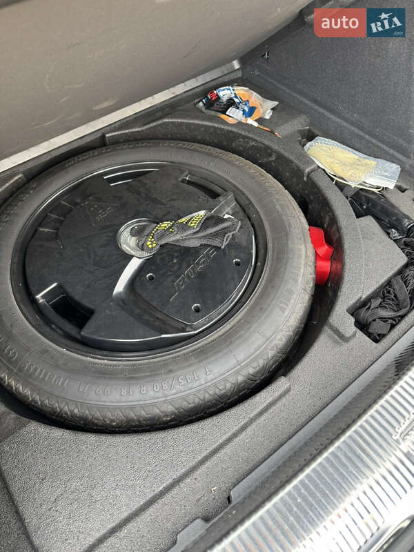 Позашляховик / Кросовер Audi Q3 2015 в Києві