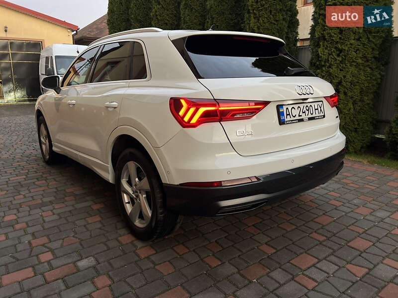Позашляховик / Кросовер Audi Q3 2020 в Нововолинську
