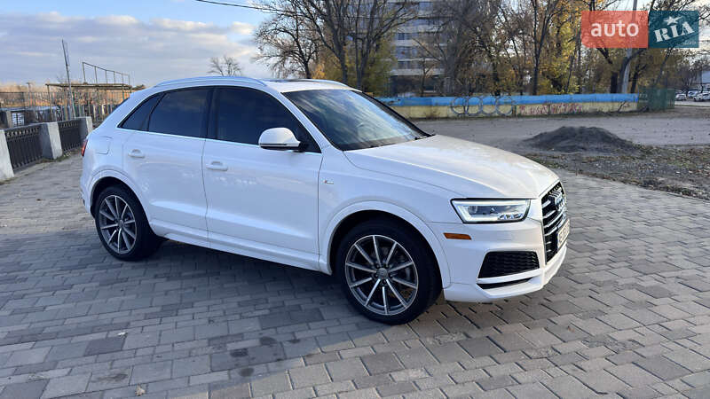Позашляховик / Кросовер Audi Q3 2018 в Дніпрі