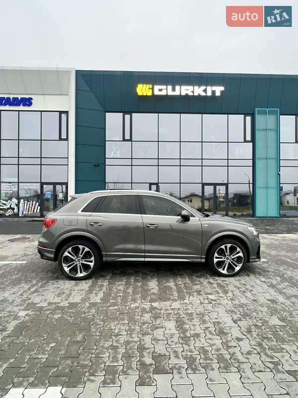 Позашляховик / Кросовер Audi Q3 2021 в Львові фото 3 Позашляховик / Кросовер Audi Q3 2021 в Львові