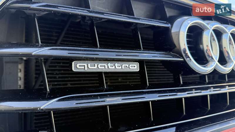 Позашляховик / Кросовер Audi Q3 2018 в Києві