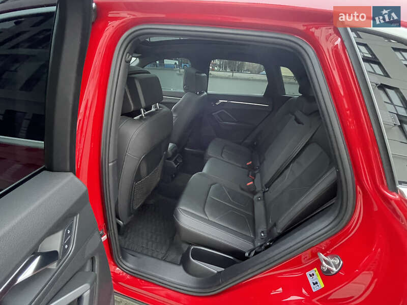 Внедорожник / Кроссовер Audi Q3 2020 в Ровно