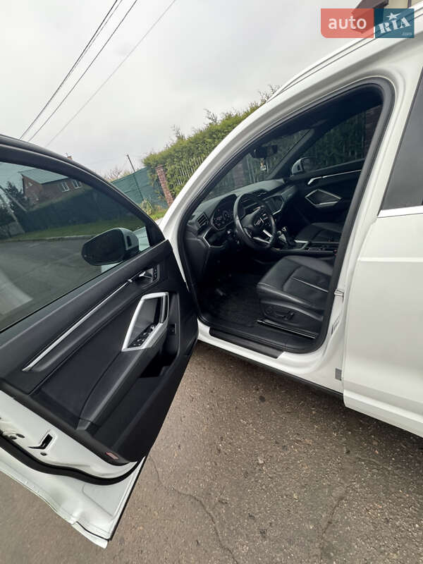 Позашляховик / Кросовер Audi Q3 2020 в Полтаві
