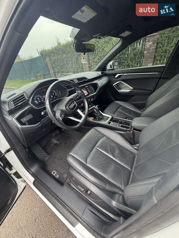 Позашляховик / Кросовер Audi Q3 2020 в Полтаві