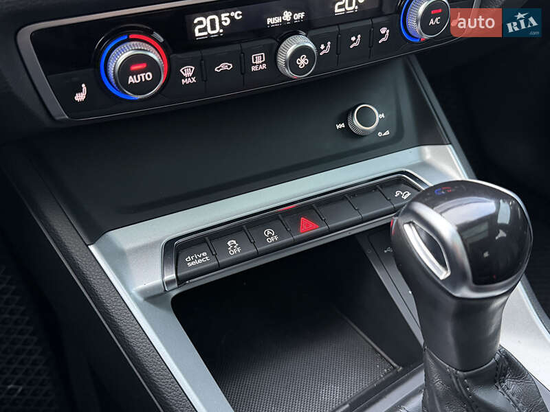 Позашляховик / Кросовер Audi Q3 2021 в Києві фото 23 Позашляховик / Кросовер Audi Q3 2021 в Києві