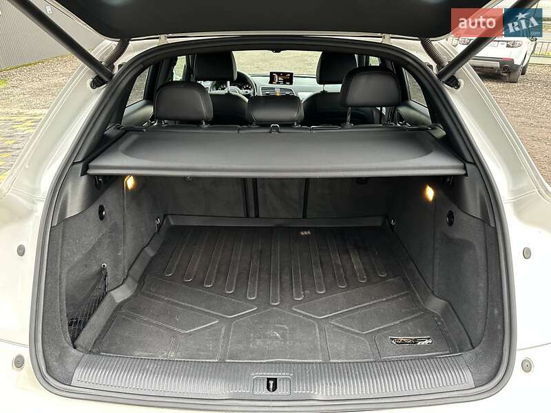 Внедорожник / Кроссовер Audi Q3 2015 в Львове