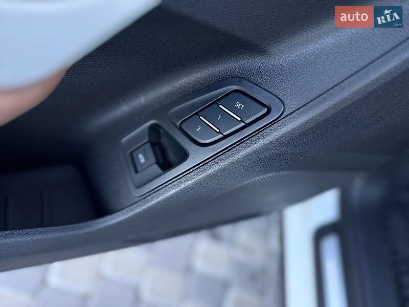 Позашляховик / Кросовер Audi Q3 2024 в Львові фото 41 Позашляховик / Кросовер Audi Q3 2024 в Львові