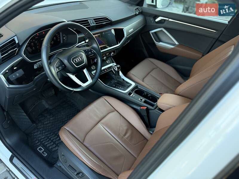 Позашляховик / Кросовер Audi Q3 2024 в Львові фото 44 Позашляховик / Кросовер Audi Q3 2024 в Львові
