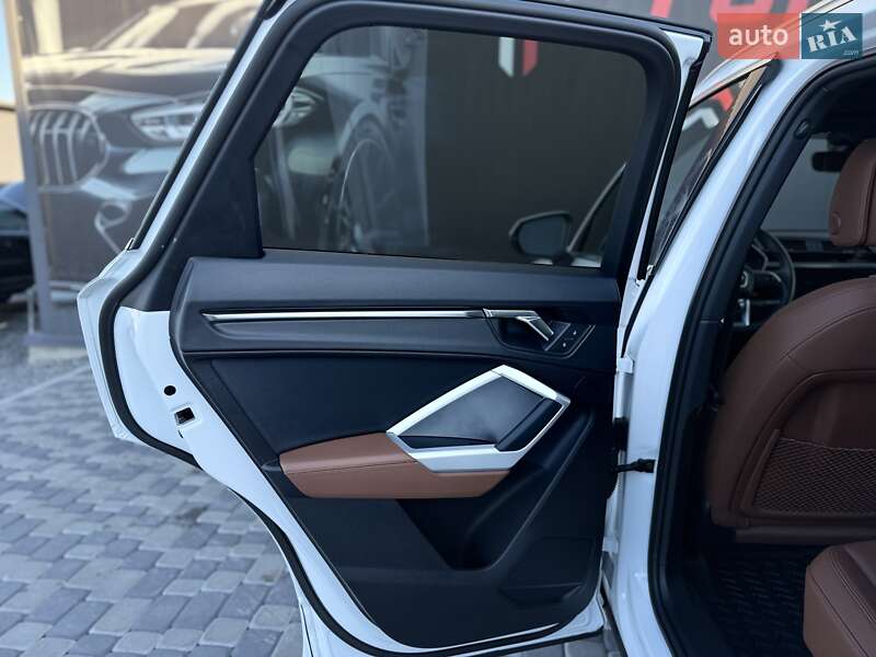Позашляховик / Кросовер Audi Q3 2024 в Львові фото 92 Позашляховик / Кросовер Audi Q3 2024 в Львові