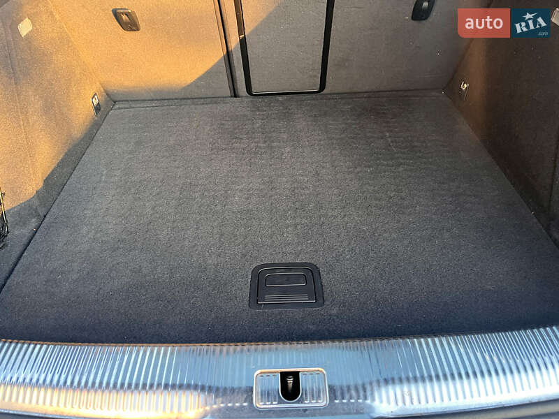 Внедорожник / Кроссовер Audi Q3 2016 в Львове