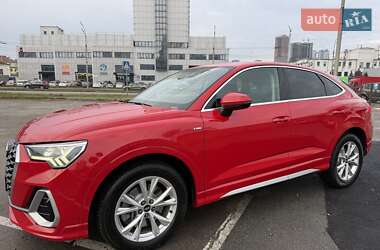 Внедорожник / Кроссовер Audi Q3 2021 в Киеве