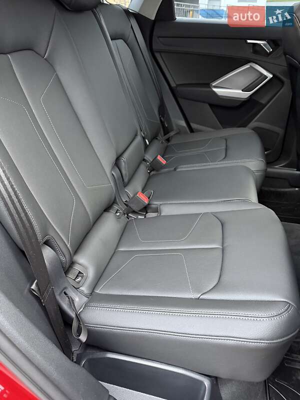 Внедорожник / Кроссовер Audi Q3 2021 в Киеве фото 50 Внедорожник / Кроссовер Audi Q3 2021 в Киеве