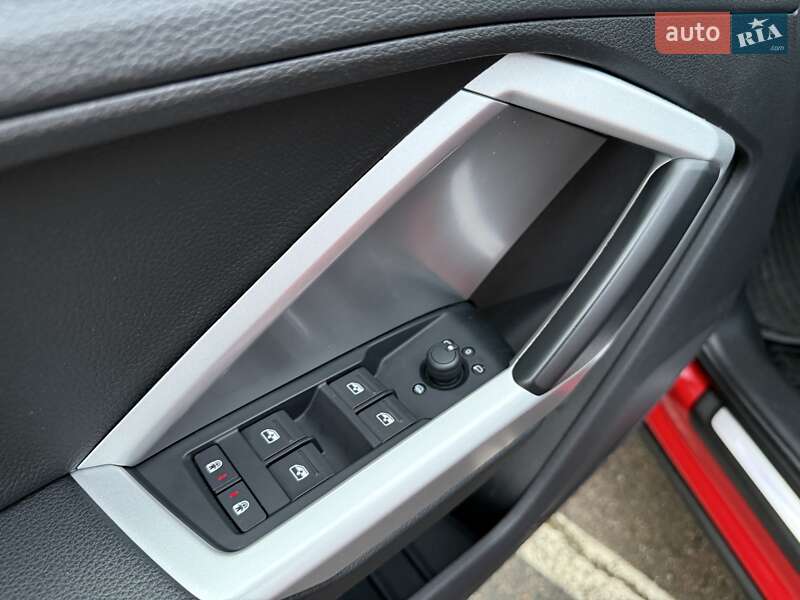 Внедорожник / Кроссовер Audi Q3 2021 в Киеве фото 44 Внедорожник / Кроссовер Audi Q3 2021 в Киеве