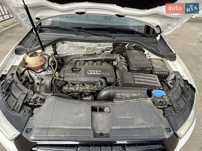 Позашляховик / Кросовер Audi Q3 2017 в Харкові